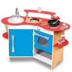 13950 *Cocina de Juguete en Madera* (66×91.50×33 cm.) (Pieza)