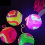 0357 *Pelota Led d/Texturas Rígidas Chillona y c/Liga* (8 cm.) CORAZONES 4 Colores.