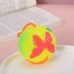 0357 *Pelota Led d/Texturas Rígidas Chillona y c/Liga* (8 cm.) MARIPOSAS 4 Colores.