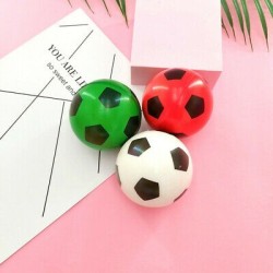 0474 *Football Squishie Ball* (7 cm.) INDIVIDUAL.