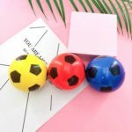 0474 *Football Squishie Ball* (7 cm.) INDIVIDUAL.