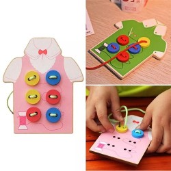 8564 *Montessori Early Education Wear Buttons* (12.5×14.5×1.5 cm.) 12 Pcs. 1 Camiseta d/Madera +10 Botones+1 Cordón.