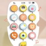 0015 *Chicken Mobile Phone* (4×14 cm.) 3 Colores Diferentes.