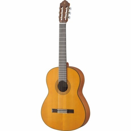 Guitarra Acústica YAMAHA Clásica tapa sólida de cedro, acabado mate...