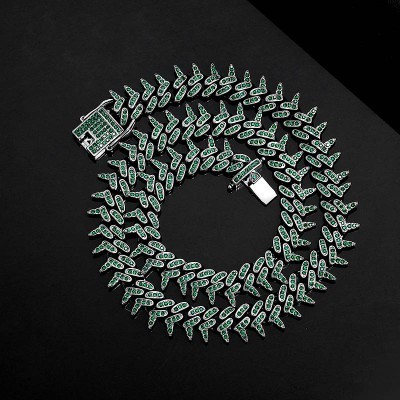 Helloice Cadena cubana con espinas y remaches esmeralda helada de 13 mm