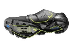 ZAPATILLA MONTAÑA GIANT AMP
