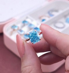 Anillo Amalia azul de plata .925 bañado en oro rosa de 18K talla 8.
