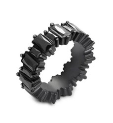 Anillo Adara de acero inoxidable con zirconias negras talla 7.
