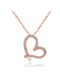 Collar Indira Rose Gold con dije de corazón de chapa de oro rosa 18K.