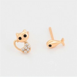 Aretes Broquel P/ Niña Gatito Pescado Cristales Oro Laminado Dorado