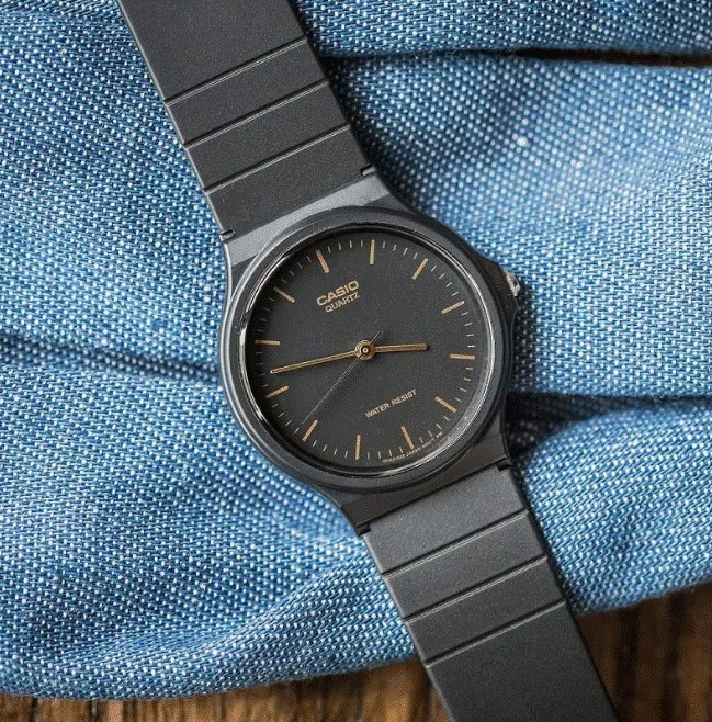 Reloj CASIO MQ-24-1E Negro Unisex