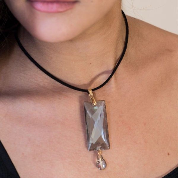 Collar Rectángulo de Cristal Humo