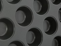 Molde para Mini Muffin Pyrex negro