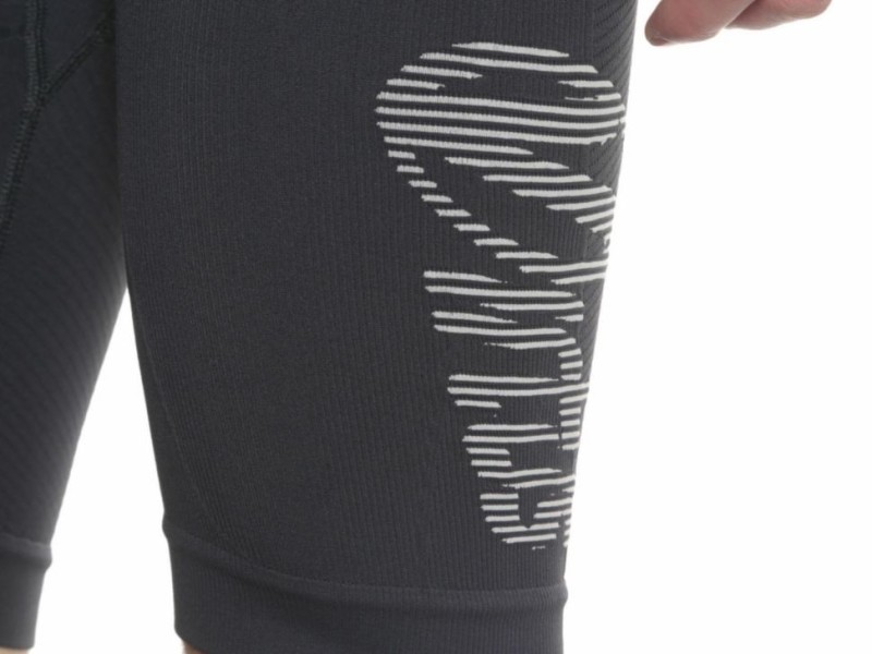 Short Virtus para caballero