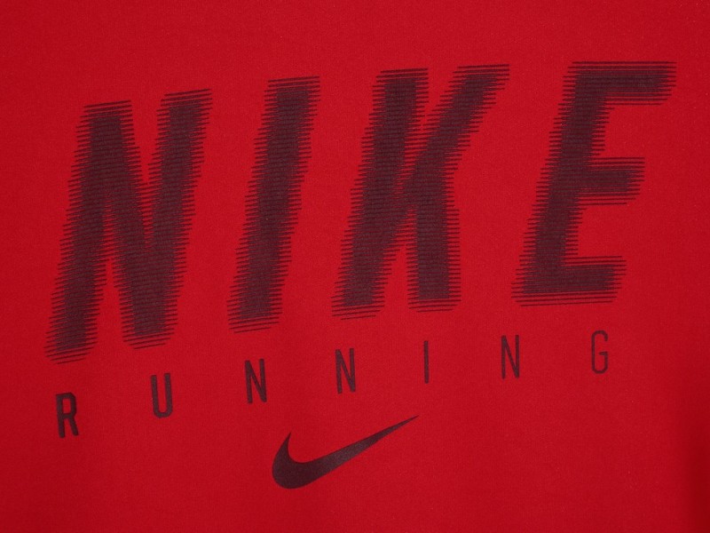 Playera Nike Dry Miler para niño