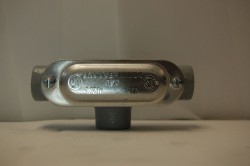 CONDULET SERIE 9 TIPO T C/T. DE 13MM (1/2), MCA. CHD.