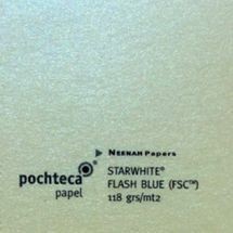 Papel aperlado Starwhite Flashblue color crema con brillo azul