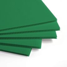 Coroplast verde pasto 4 mm 700 g 1.22 x 2.44 m Placa