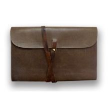 Libreta medieval con forro de piel color chocolate e interiores en papel rústico para arte blanco