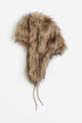 Gorro de pelo sintético con orejeras