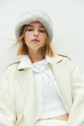 Gorro de pelo sintético