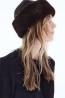 Gorro revestido con borde de pelo sintético