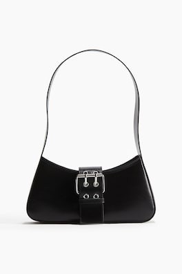 Bolso con detalle de hebilla