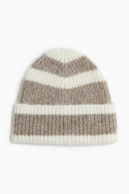 Gorro en tejido acanalado