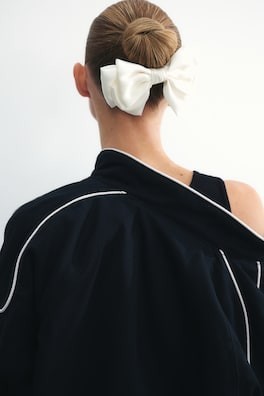 Clip para el cabello con moño de satín