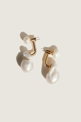 Aretes de perla con chapa de oro