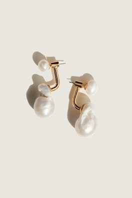 Aretes de perla con chapa de oro