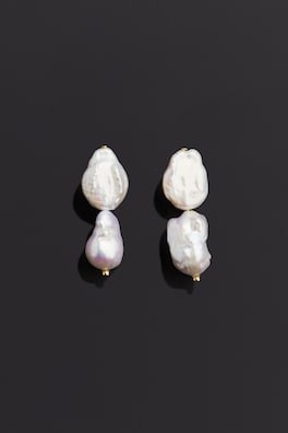 Aretes de perla con chapa de oro