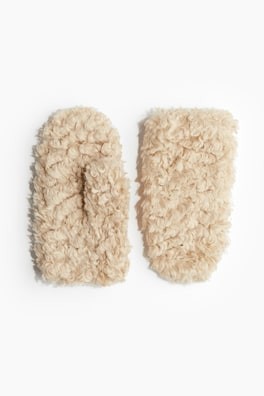 Guantes en pelo sintético