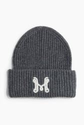 Gorro en tejido acanalado