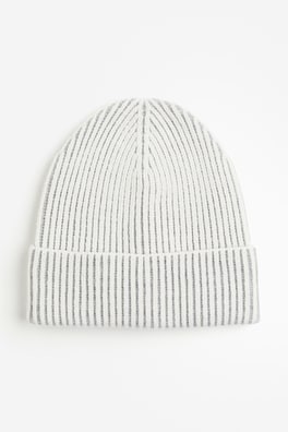 Gorro en tejido acanalado