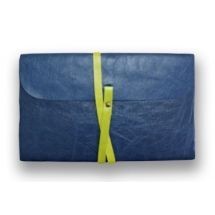 Libreta medieval con forro de piel color azul e interiores en papel rústico para arte blanco