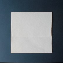 sobre hecho a mano, blanco 17.5 x 17.5 cm c/25 Pzas.