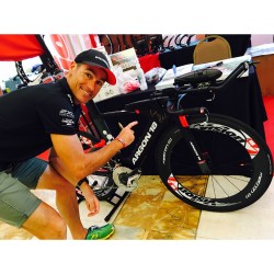 Bicicleta de Triatlón Argon 18 E-119 TRI y (Dura-Ace Di2 Electrónico)